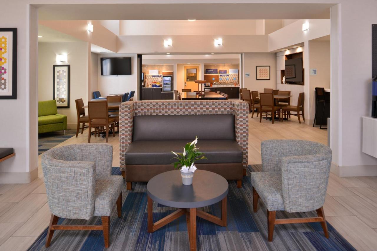 Holiday Inn Express Stockton Southeast By Ihg Luaran gambar